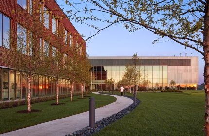 Aurora Health Center - Pleasant Prairie - Building Exterior