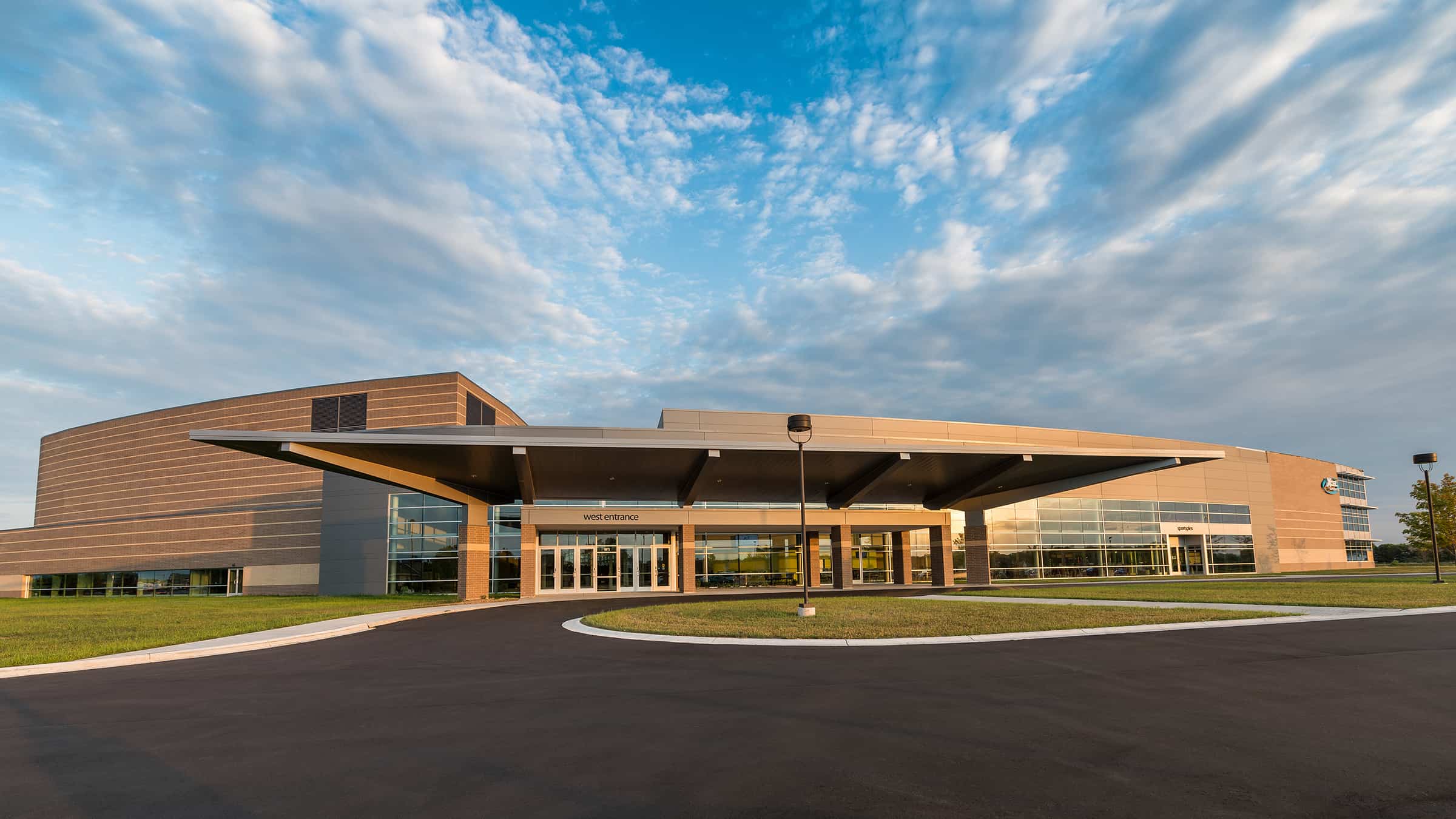 Appleton Alliance Church - Exterior with Circle Drive