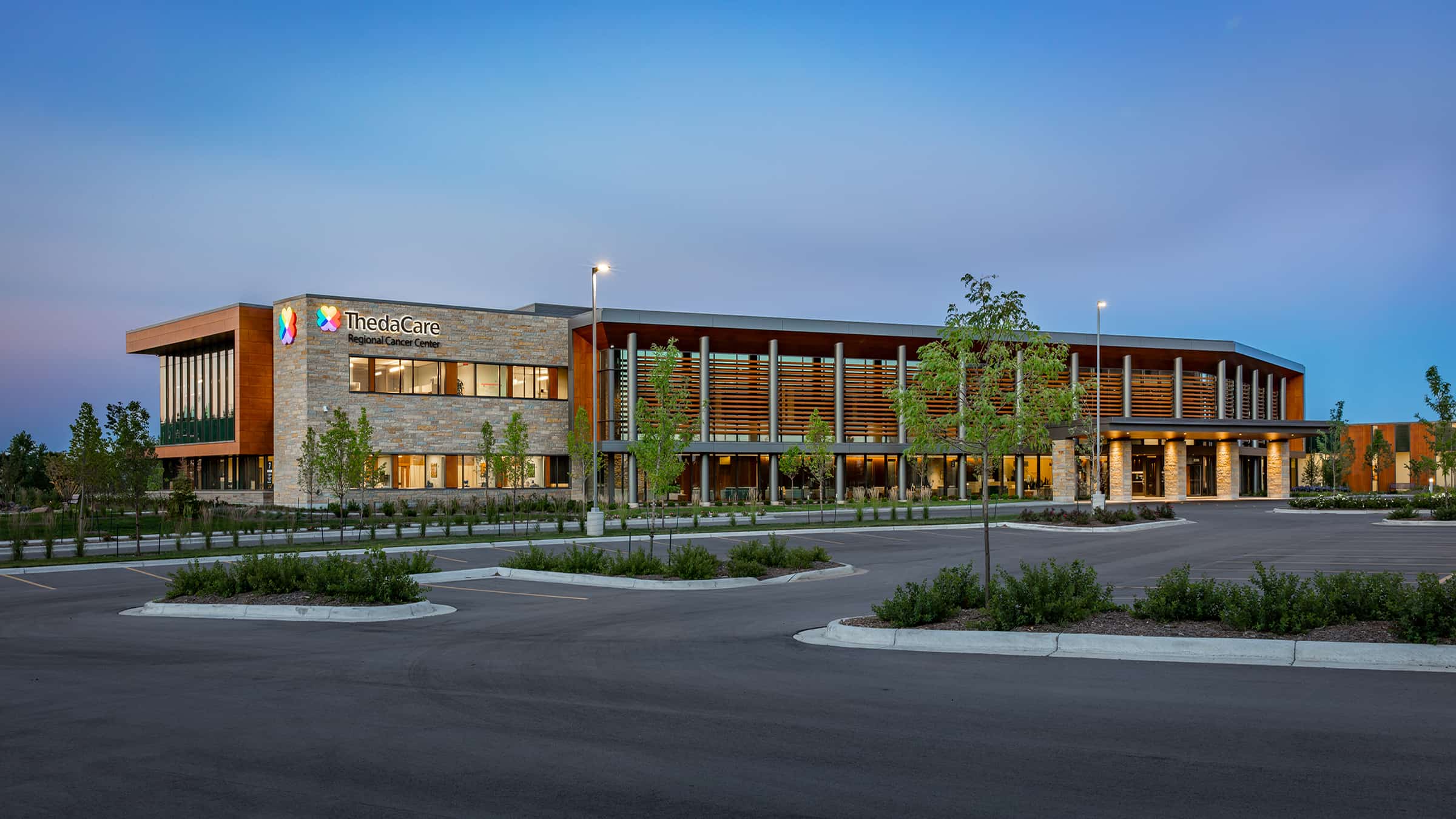 ThedaCare Regional Cancer Center - Exterior w/ Parking Lot